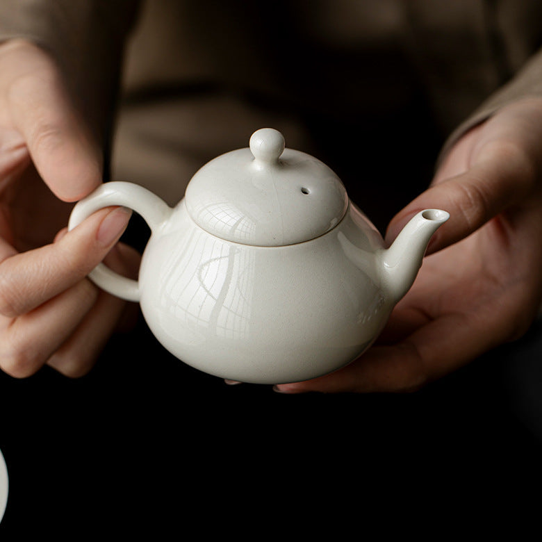 Gohobi Grass Ash Pear-Shaped Teapot