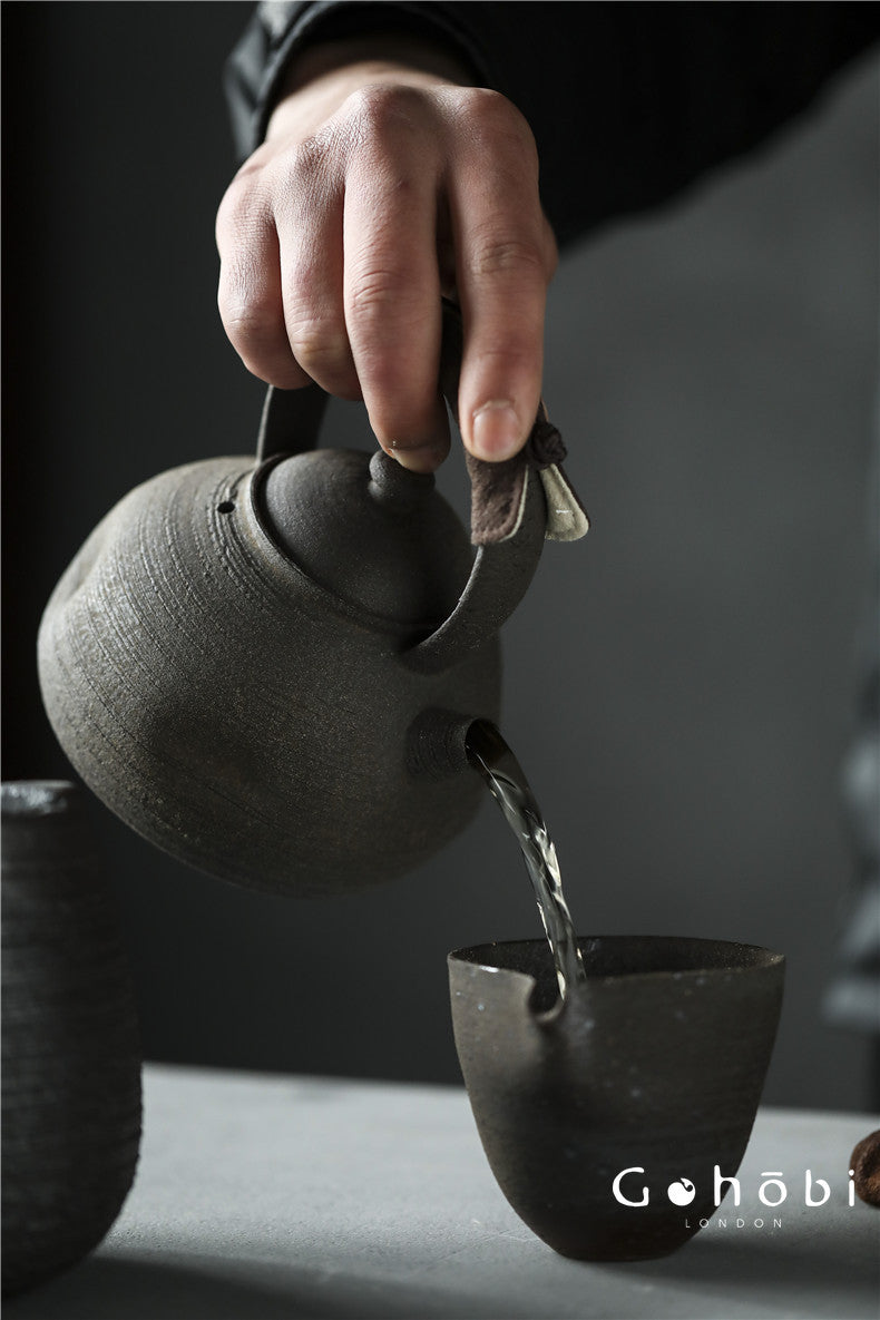 Gohobi Nanbanyaki Style Fireplace-Boiled Teapot – Handmade Wabi-Sabi Dual-Purpose Kettle (900ml)