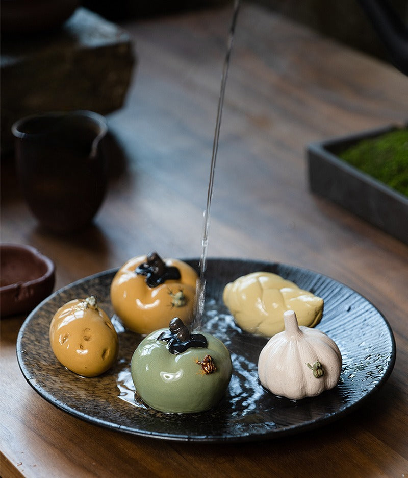 Gohobi Yixing Purple Clay Water-Spraying Stone Frog Tea Pet – Handmade Lotus Pod Ornament