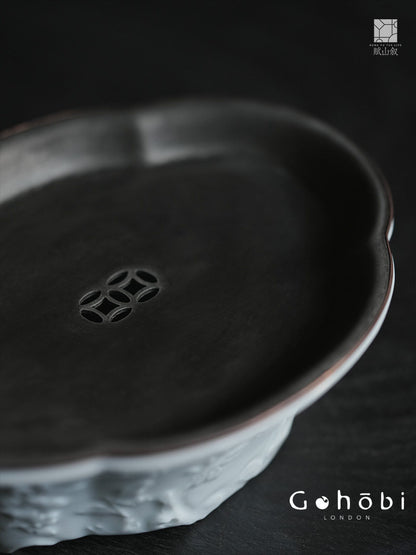 [賦山敘 x Gohobi] Gohobi Begonia Carved Tin Lid Tea Boat – Ceramic Dry Brew Tea Tray with Water Storage