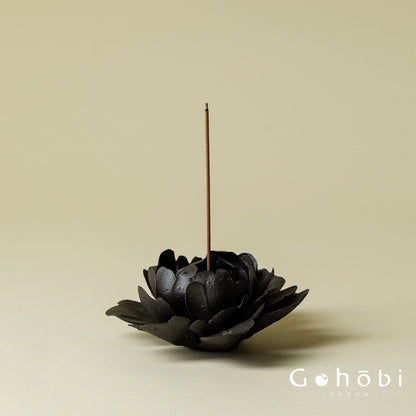 Gohobi Handmade Floral Incense Holder 002 - Black Peony and White Rose