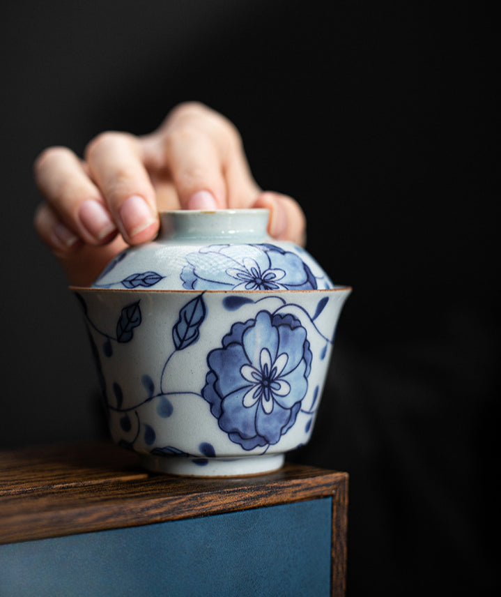Gohobi Blue and White Lotus Large Size Gaiwan with Tray