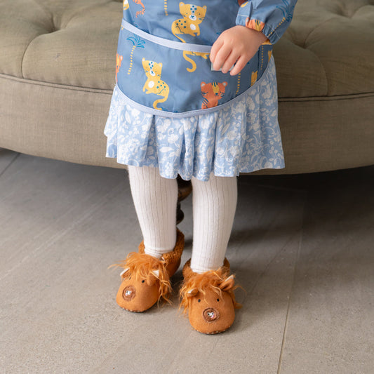 HereThe Highland Cow Slippers