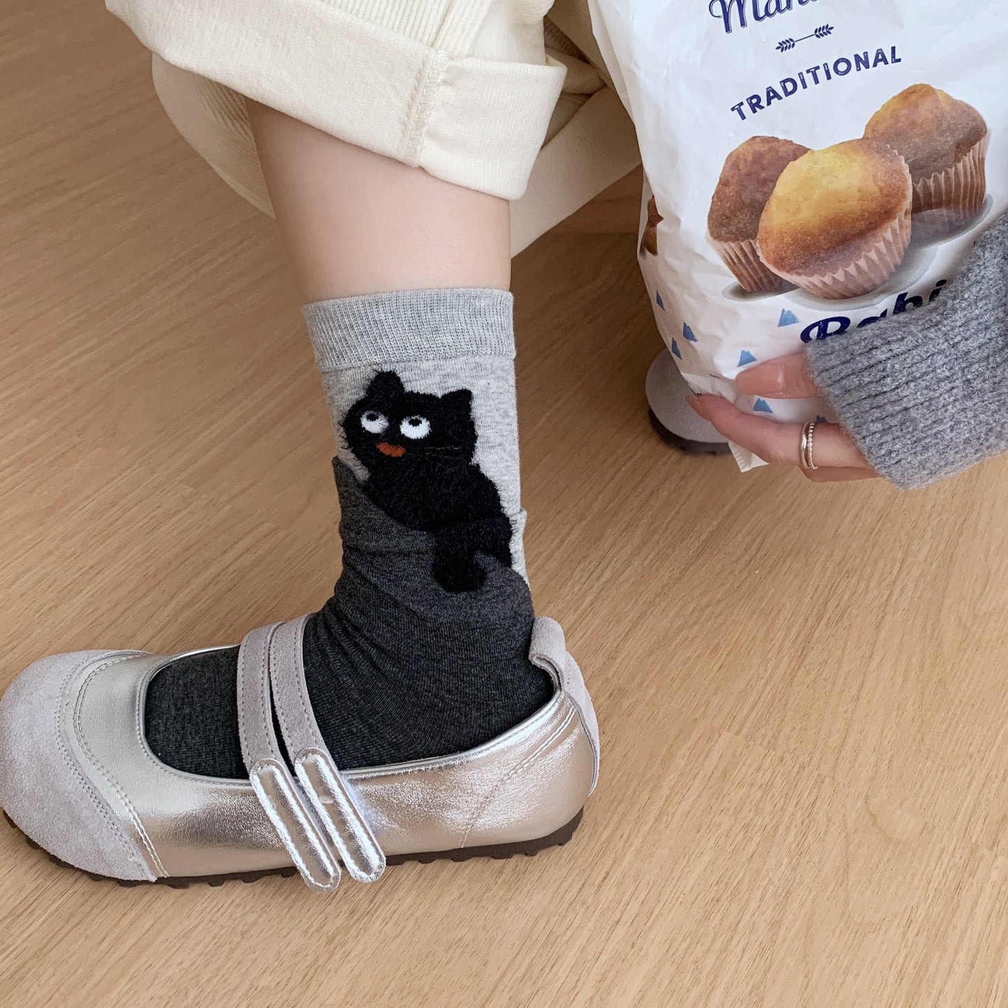 Gohobi Original Flocked Cat Design Mid-Calf Socks