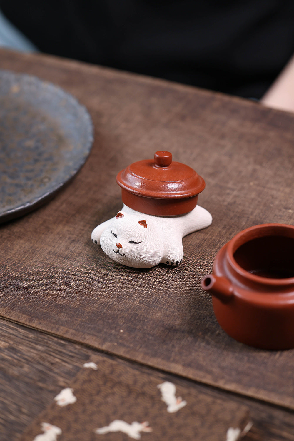 Gohobi Yixing Purple Clay Sleeping Cat Tea Pet – Handmade Lucky Cat Ornament
