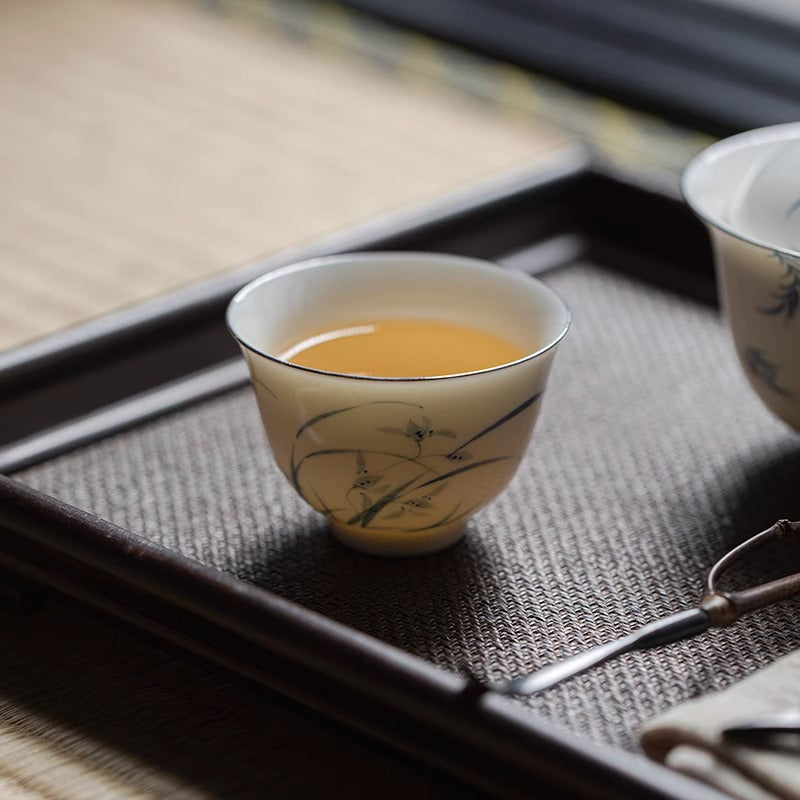 Gohobi Hand-Painted Blue-and-White Thin-Walled Teacup