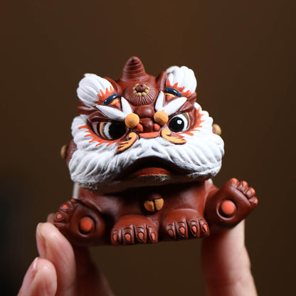 Gohobi Yixing Purple Clay Lion Dance Tea Pet – Handmade Guardian Ornament