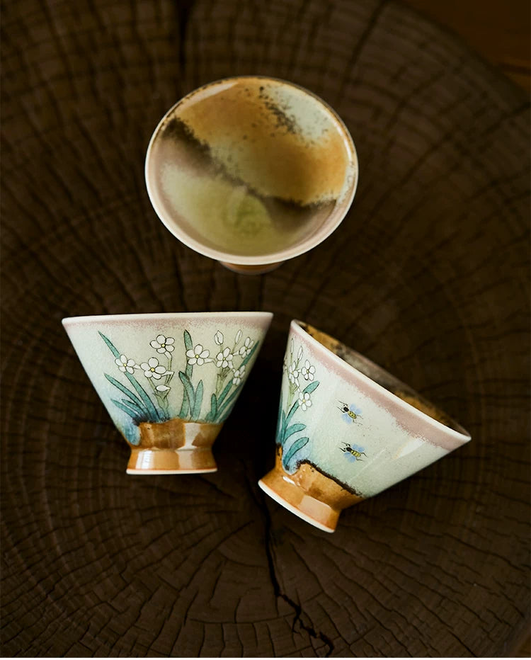 Gohobi Hand-Painted Daffodil Teacup Gift Set – Ceramic Hat Style Tea Cup with Gift Box