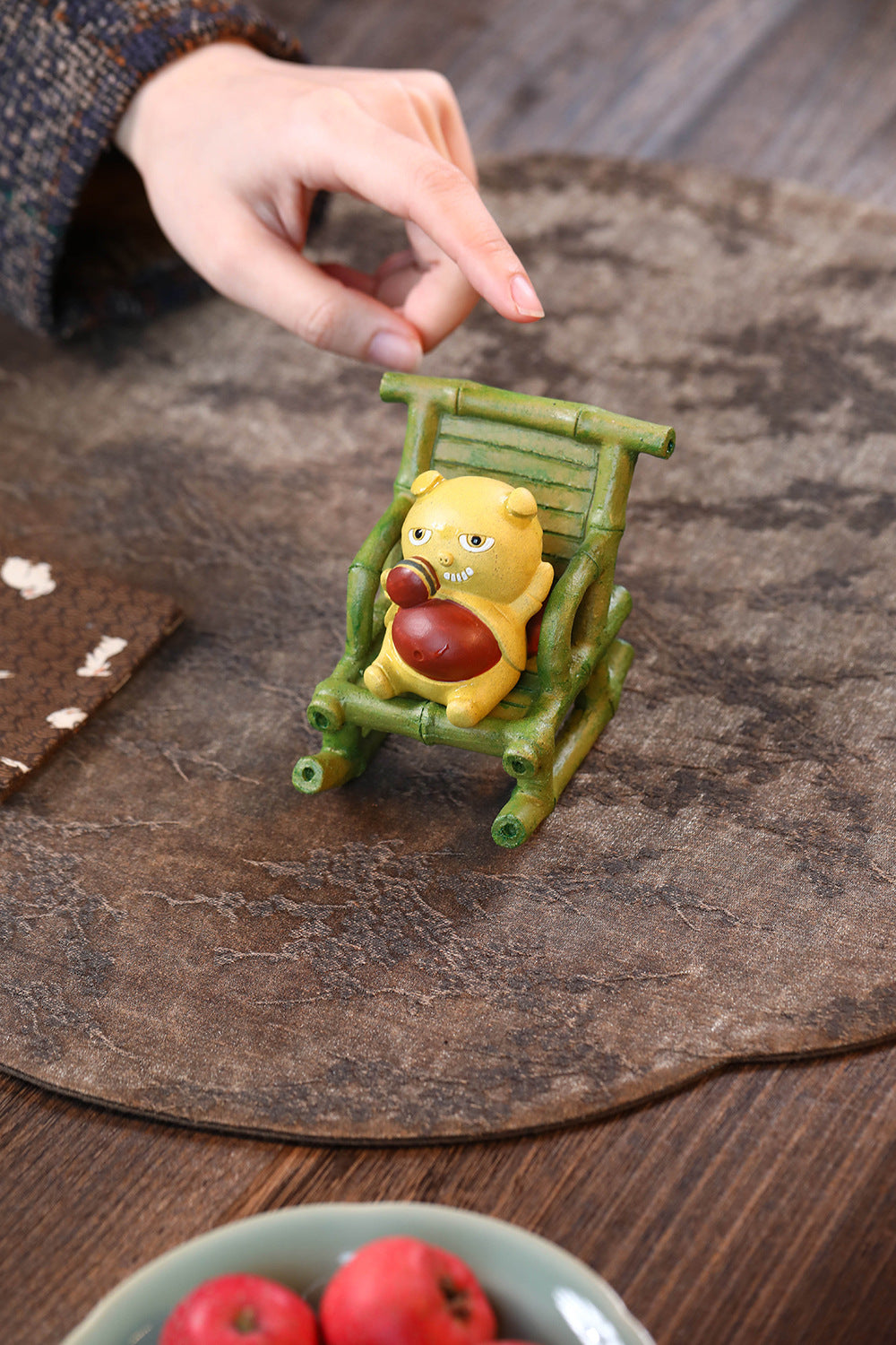 Gohobi Yixing Purple Clay Bamboo Rocking Chair Tea Pet – Handmade Tea Table Ornament