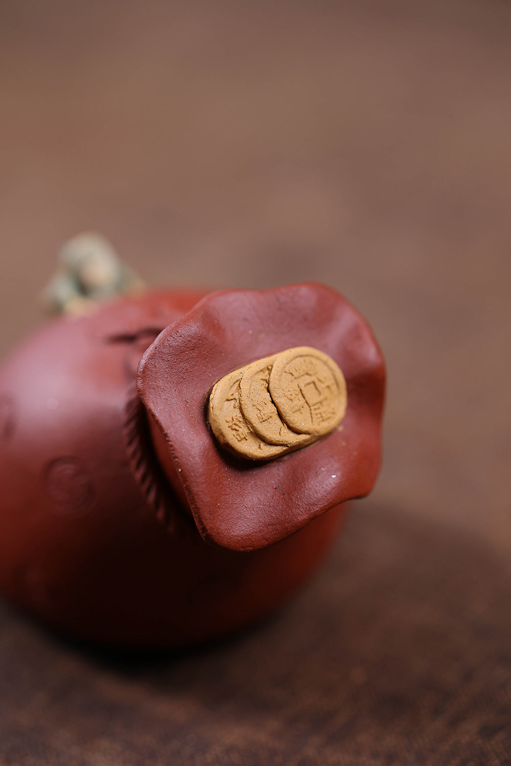 Gohobi Yixing Purple Clay Money Bag Frog Tea Pet – Handmade Lucky Ornament