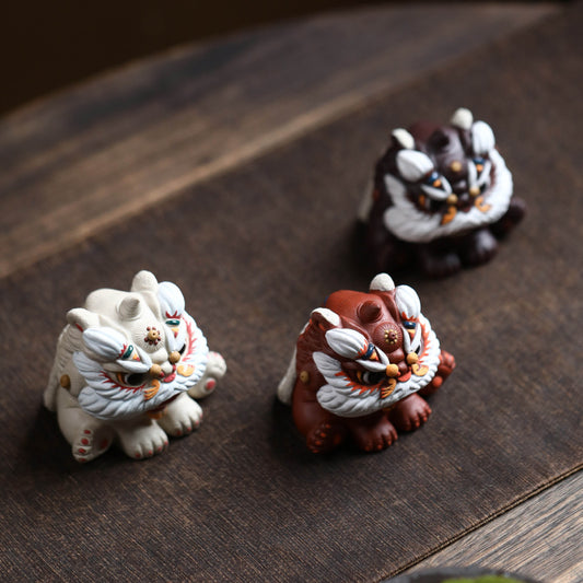 Gohobi Yixing Purple Clay Lion Dance Tea Pet – Handmade Guardian Ornament