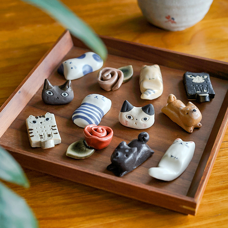 Gohobi Ceramic Cat & Dog Chopstick Rest