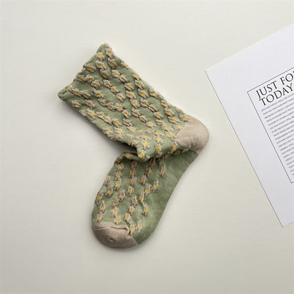 Gohobi Japanese Retro Embossed Floral Mid-Calf Socks