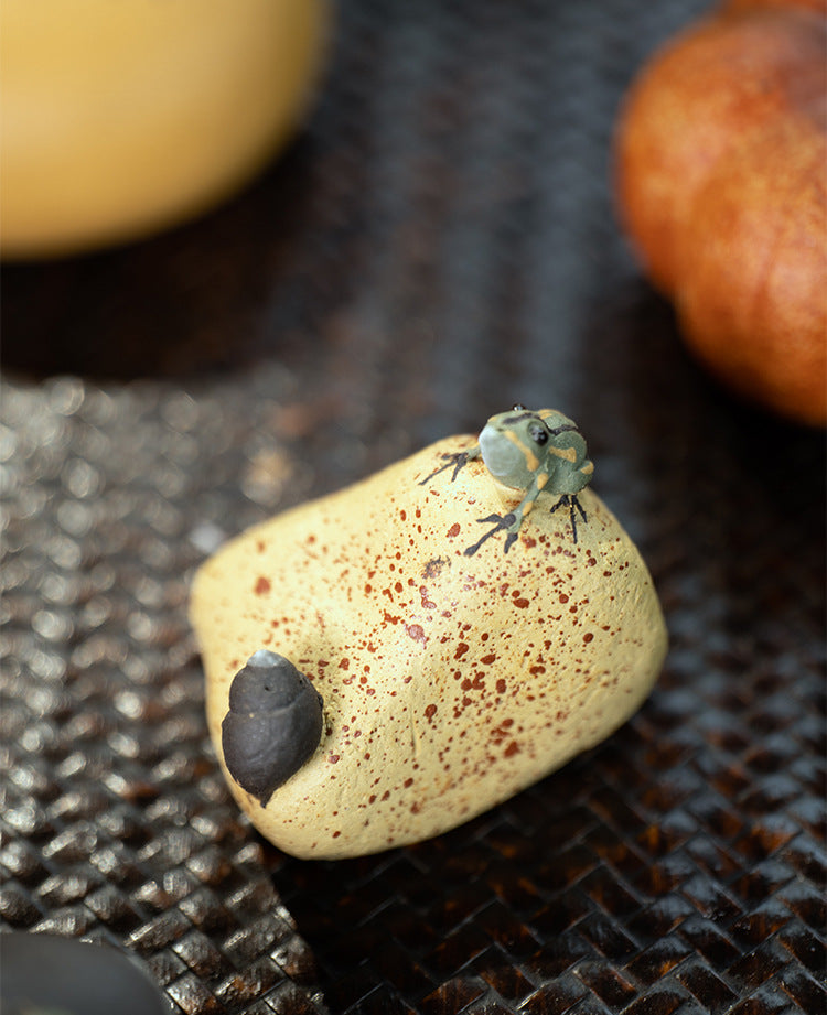 Yixing Purple Sand Spray Tea Pet Handmade Frog(Clearance)
