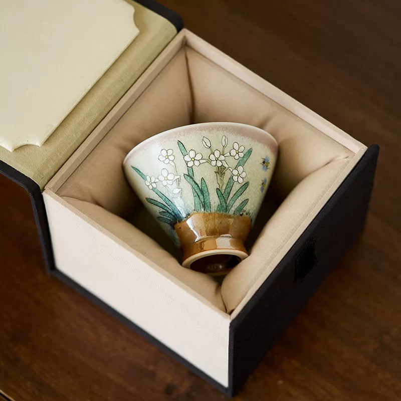 Gohobi Hand-Painted Daffodil Teacup Gift Set – Ceramic Hat Style Tea Cup with Gift Box