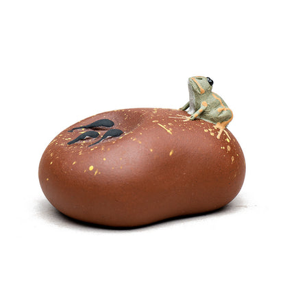 Gohobi Yixing Purple Clay Water-Spraying Stone Frog Tea Pet – Handmade Lotus Pod Ornament