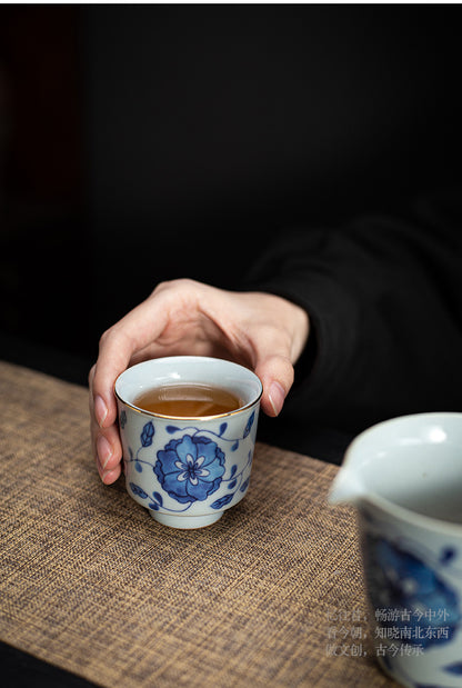 Gohobi Blue and White Twining Lotus Fu Gui Cup