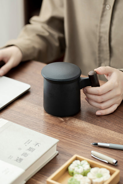 Gohobi Ceramic Office Mug with Infuser and Lid