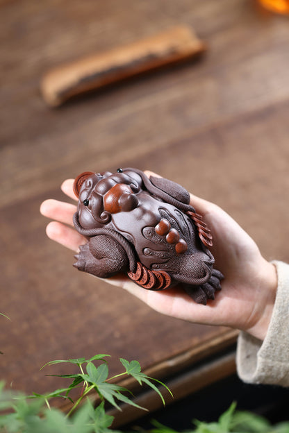 Gohobi Yixing Purple Clay Flame Golden Toad Tea Pet – Handmade Lucky Three-Legged Toad Ornament