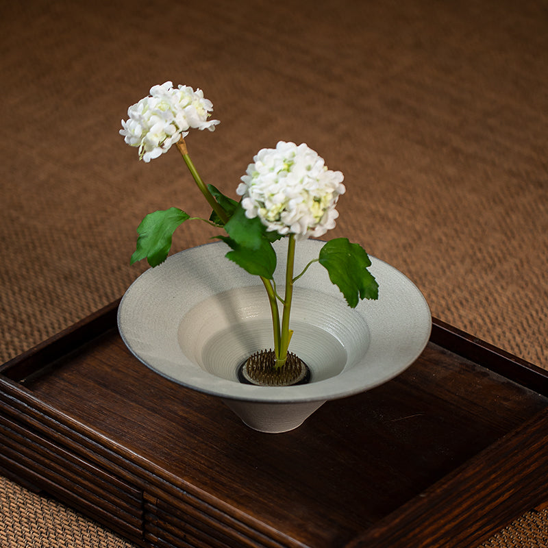 Gohobi Morden Large White Ikebana Vase
