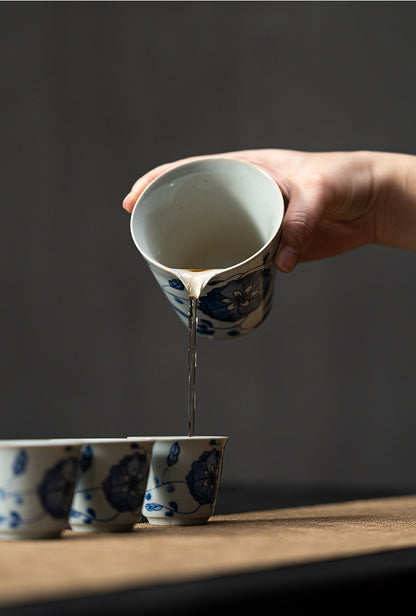 Gohobi Blue and White Twining Lotus Fair Cup