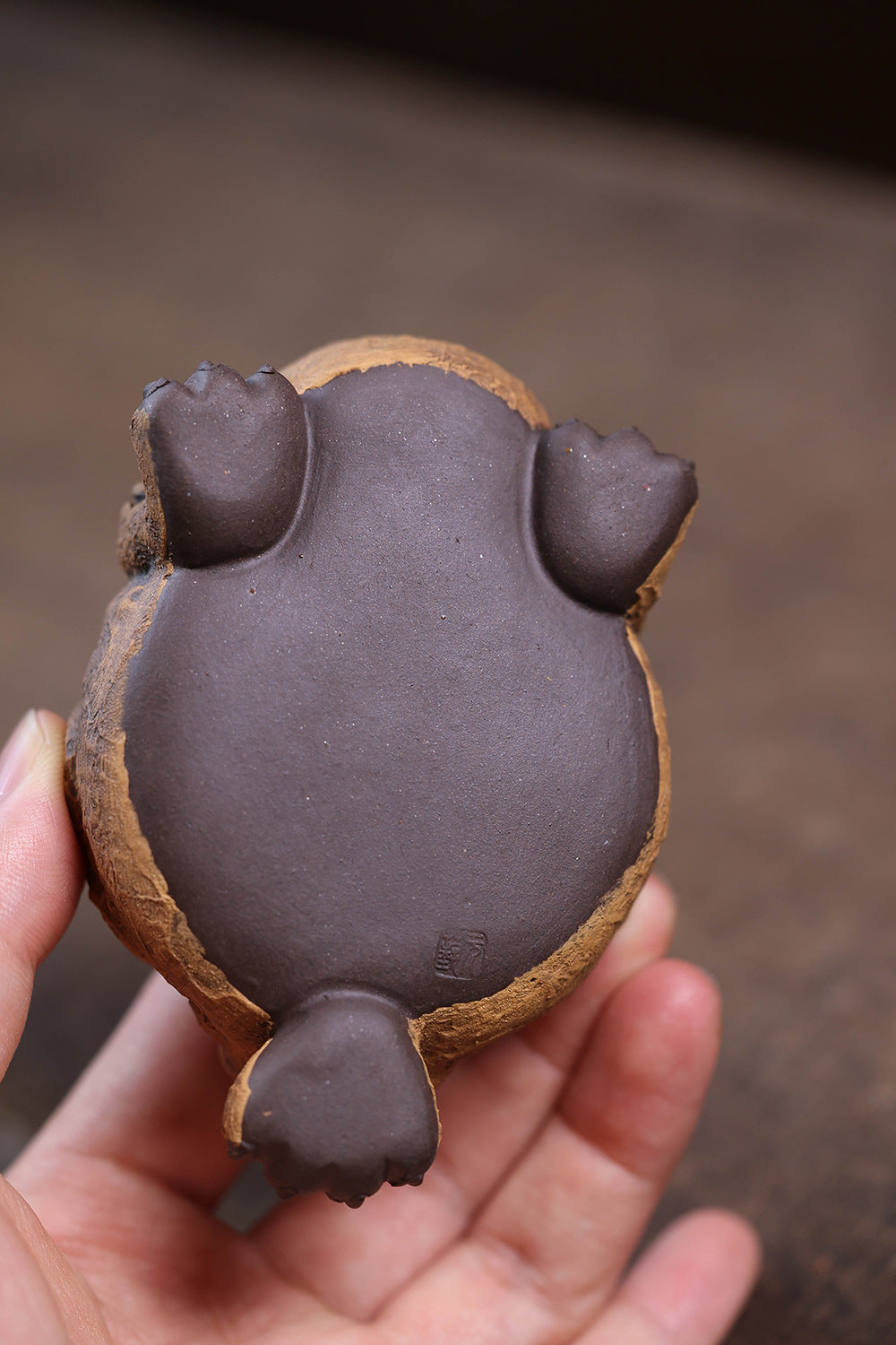 Gohobi Yixing Purple Clay Three-Legged Golden Toad Tea Pet – Handmade Lucky Ornament