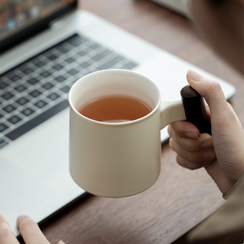 Gohobi Ceramic Office Mug with Infuser and Lid