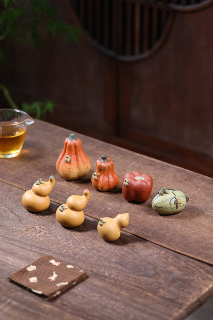 Gohobi Yixing Purple Clay Gourd Frog Tea Pet – Handmade Water-Spraying Ornament