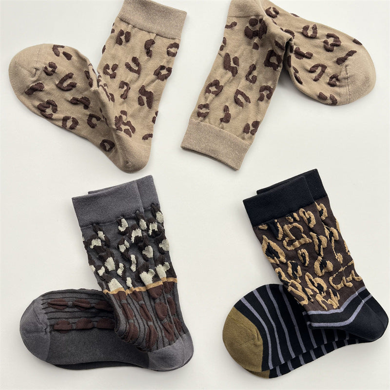 Gohobi Embossed Leopard Pattern Mid-Calf Socks