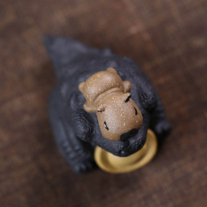 Gohobi Zisha Capybara & Crocodile Tea Pet Figurine