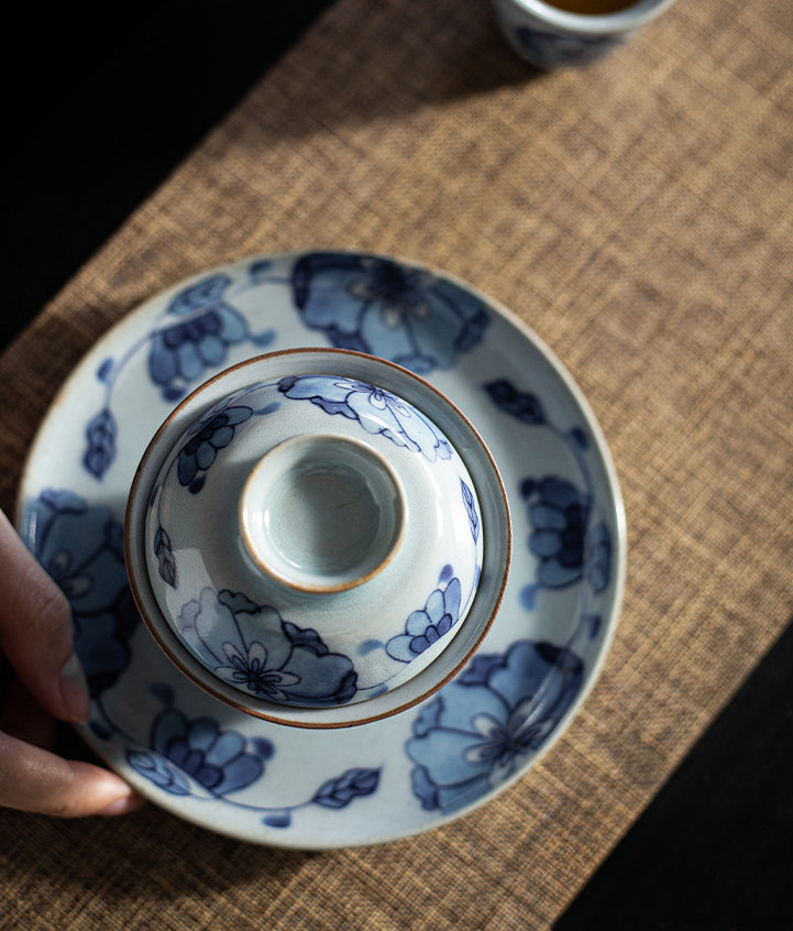 Gohobi Blue and White Lotus Large Size Gaiwan with Tray