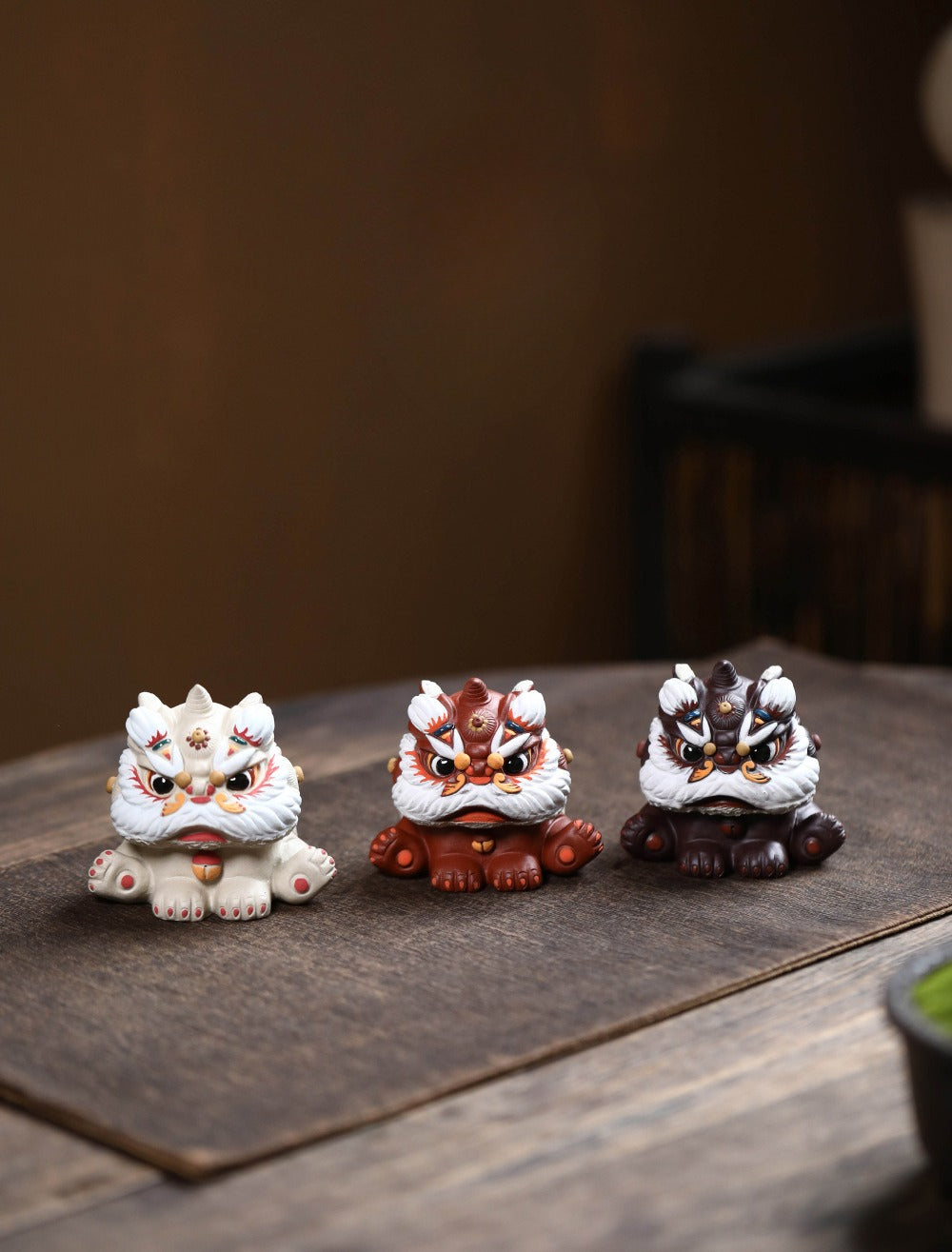 Gohobi Yixing Purple Clay Lion Dance Tea Pet – Handmade Guardian Ornament