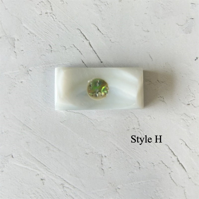 Gohobi Shell Chopstick Rest