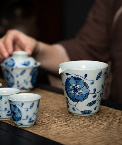Gohobi Blue and White Twining Lotus Fair Cup