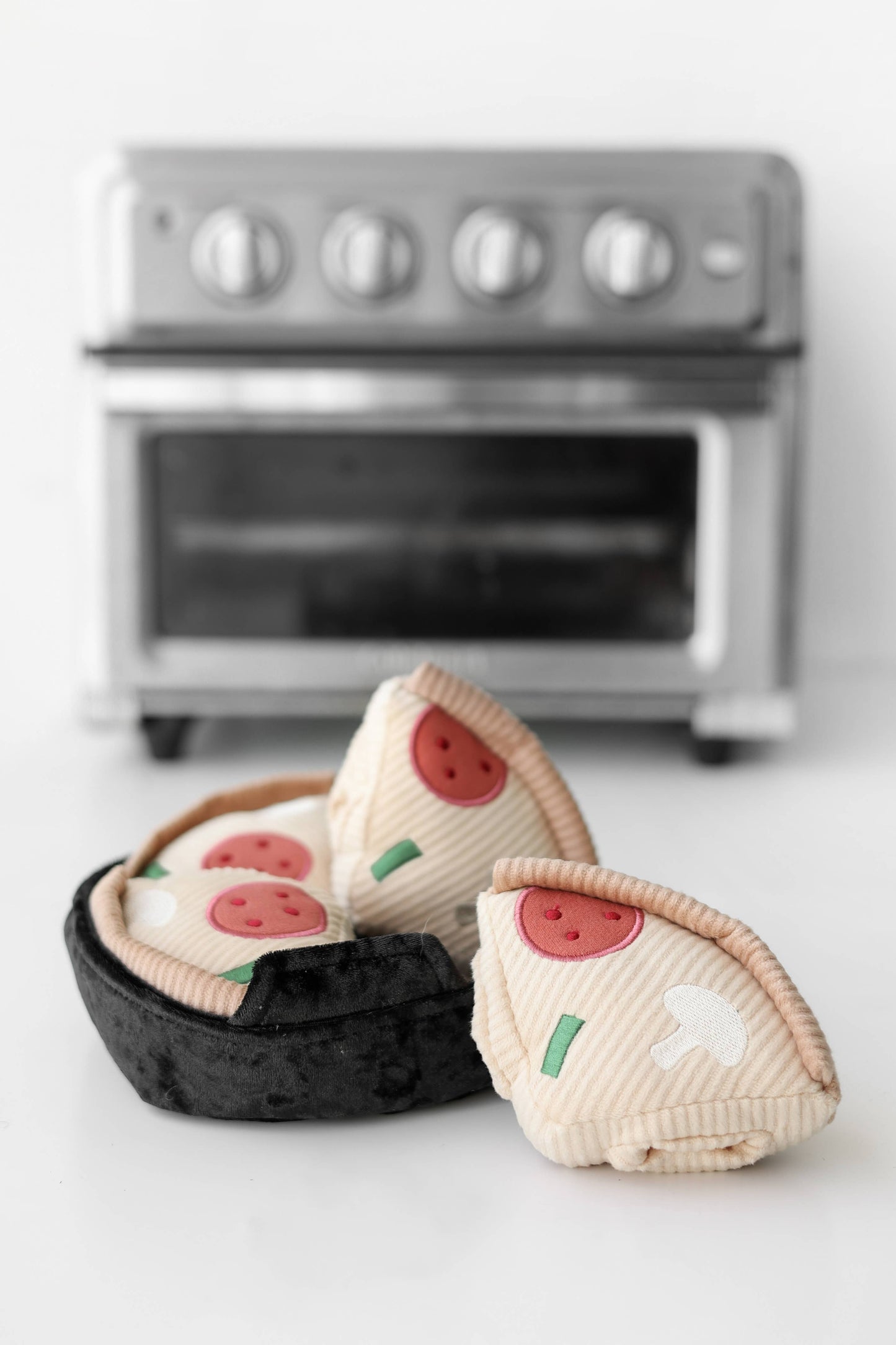 HereThe DEEP DISH PIZZA//Enrichment dog toy