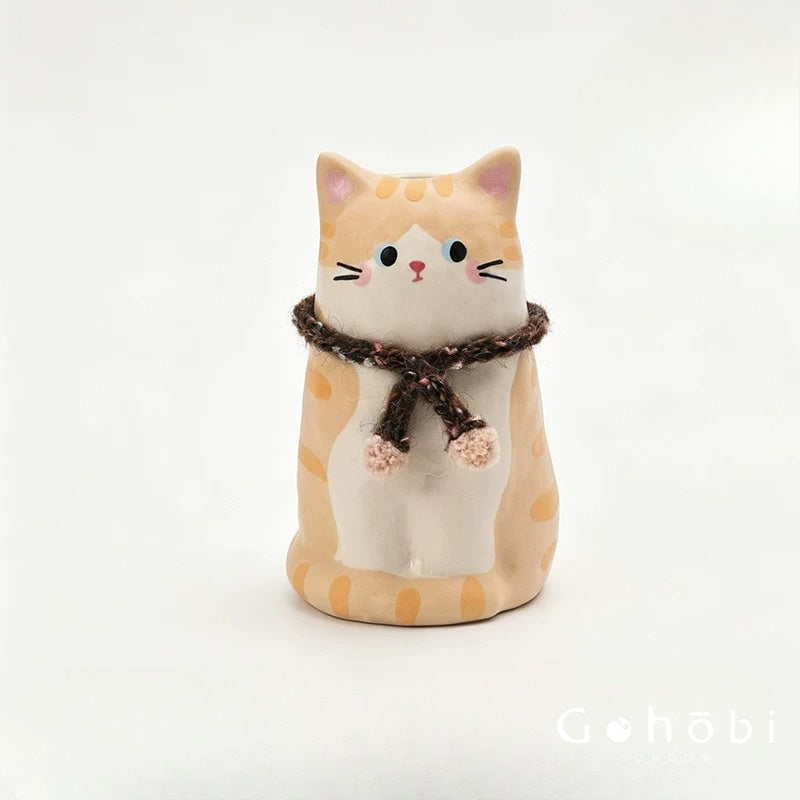 Gohobi Cute Cat Ceramic Vase – Handmade Jingdezhen Ikebana Flower Vase