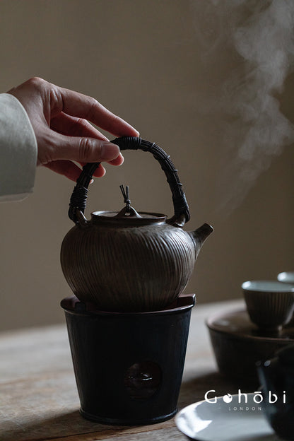 Gohobi Japanese Pottery Rattan-Woven Teapot – Handmade Open Flame Kettle (500ml, 2 Colours)