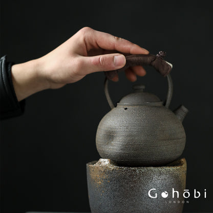 Gohobi Nanbanyaki Style Fireplace-Boiled Teapot – Handmade Wabi-Sabi Dual-Purpose Kettle (900ml)