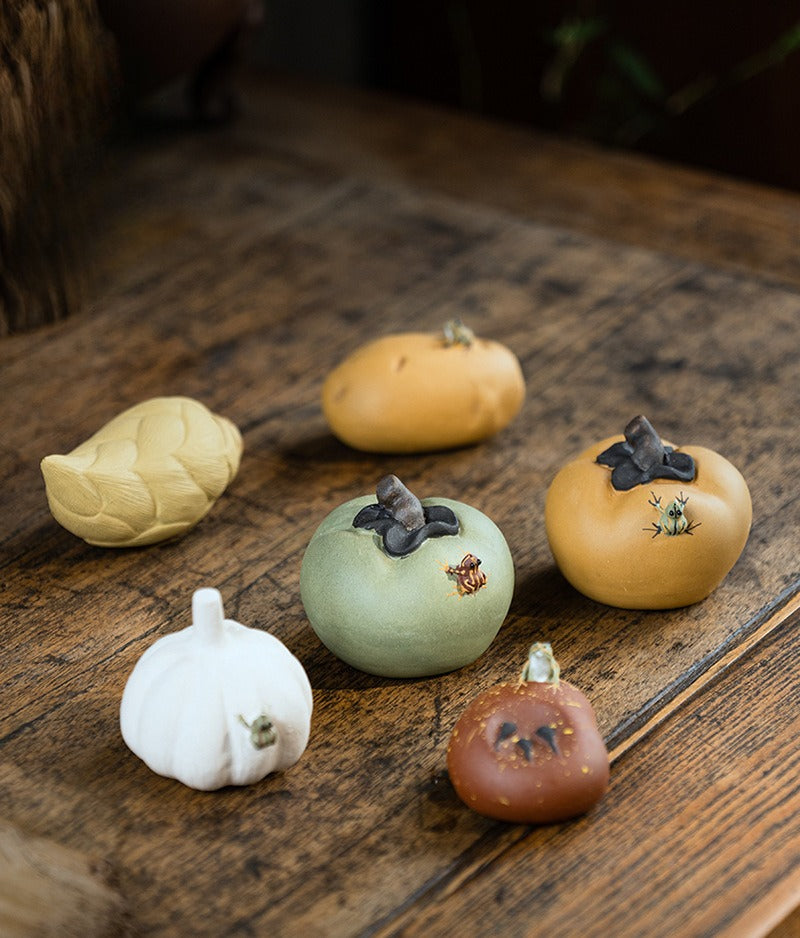 Gohobi Yixing Purple Clay Water-Spraying Stone Frog Tea Pet – Handmade Lotus Pod Ornament