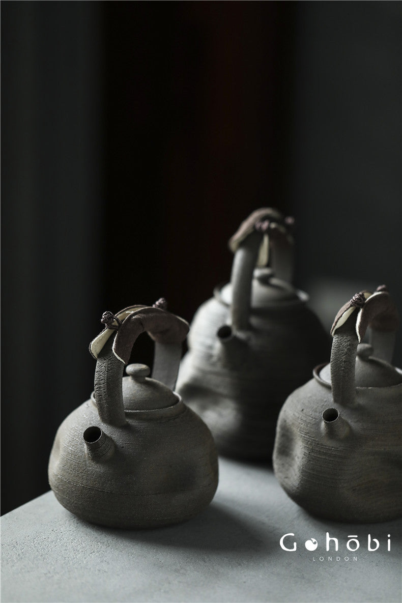 Gohobi Nanbanyaki Style Fireplace-Boiled Teapot – Handmade Wabi-Sabi Dual-Purpose Kettle (900ml)