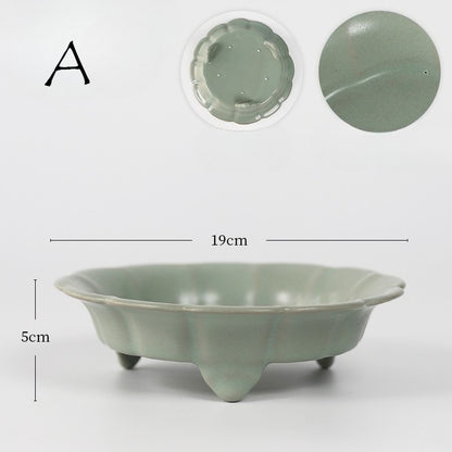 Gohobi Ru Kiln Three-Legged Ikebana Planter – Ice Crackle Celadon Ceramic Narcissus Bowl