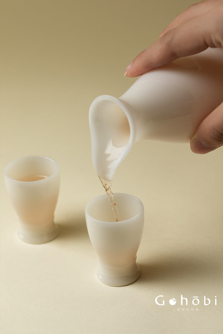 Gohobi Ice White Jade Porcelain Wine Set – Luxury Ceramic Sake Dispenser & Cups