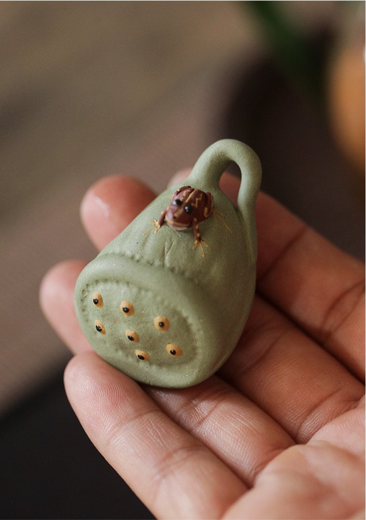 Gohobi Handmade ceramic YiXing clay Lotus root and Frog Tea ornaments Tea pets Chinese Gongfu tea Japanese Chado unique ornaments