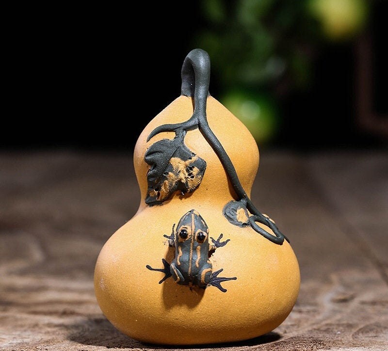 Gohobi Handmade ceramic YiXing clay fruit and Frog Tea ornaments Tea pets Chinese Gongfu tea Kung fu tea Japanese Chado unique ornaments