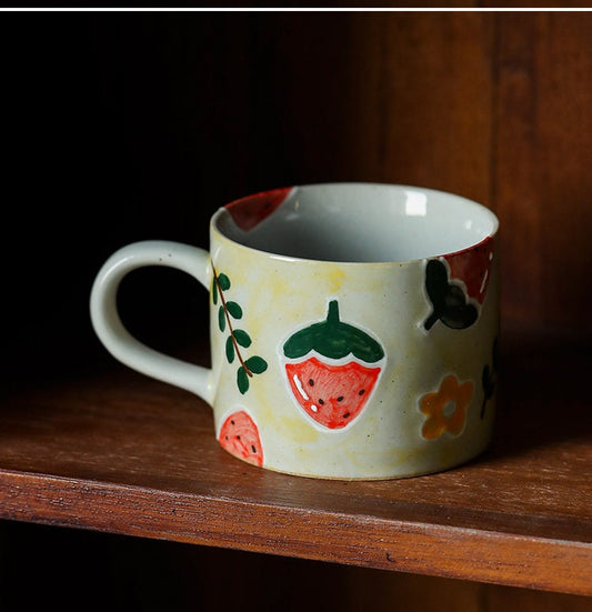 Gohobi Hand-painted ceramic strawberry teacup coffee mug with spoon Japanese style