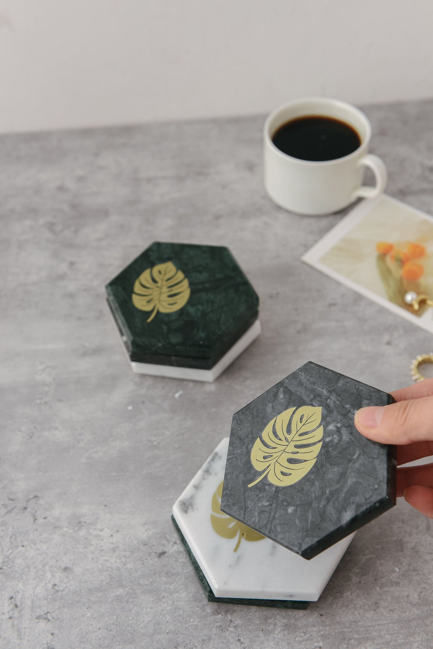 Gohobi A set of 4 marble coasters Monstera pattern placemats, square, hexagon shaped, round shaped, handmade gift set Swiss cheese plant
