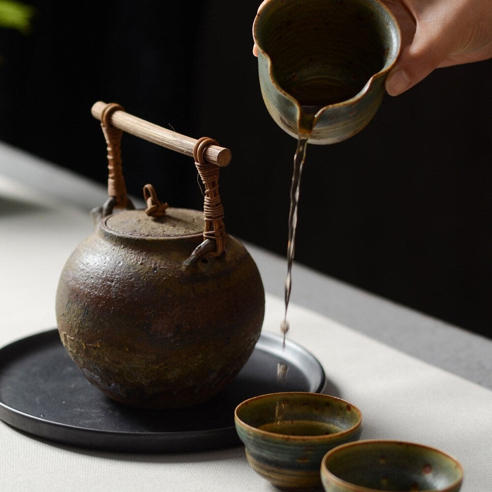 Gohobi Handmade ceramic Tea pitchers Fair cup Chinese Gongfu tea Kung fu tea Japanese Teacup small green tea cup [Green banana collection]