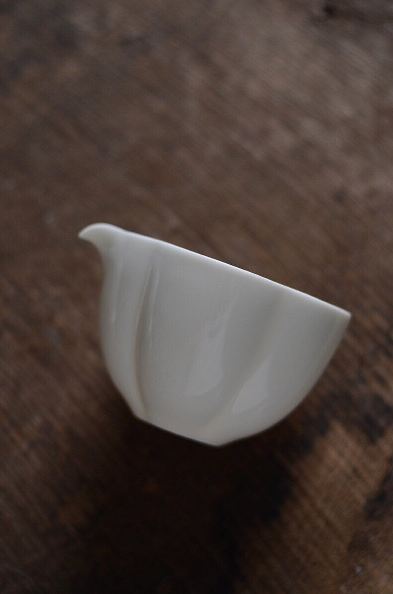 Gohobi Handmade ceramic tea pitcher fair cup Chinese Gongfu tea Japanese Teacup small green tea cup [White gloss collection]