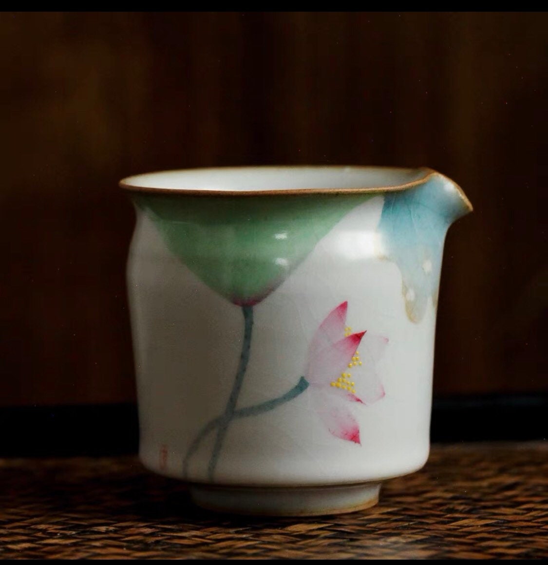 Gohobi Hand painted Lotus Fair cup Ceramic Chinese Gongfu tea Kung fu tea Japanese Chado Tea pitchers