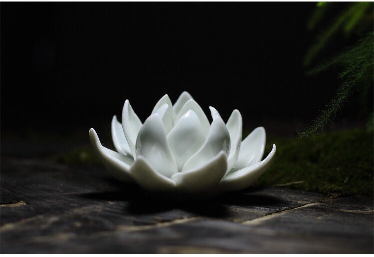 Gohobi Handmade ceramic incense burner white lotus Incense stick holder Gongfu tea Japanese Lotus